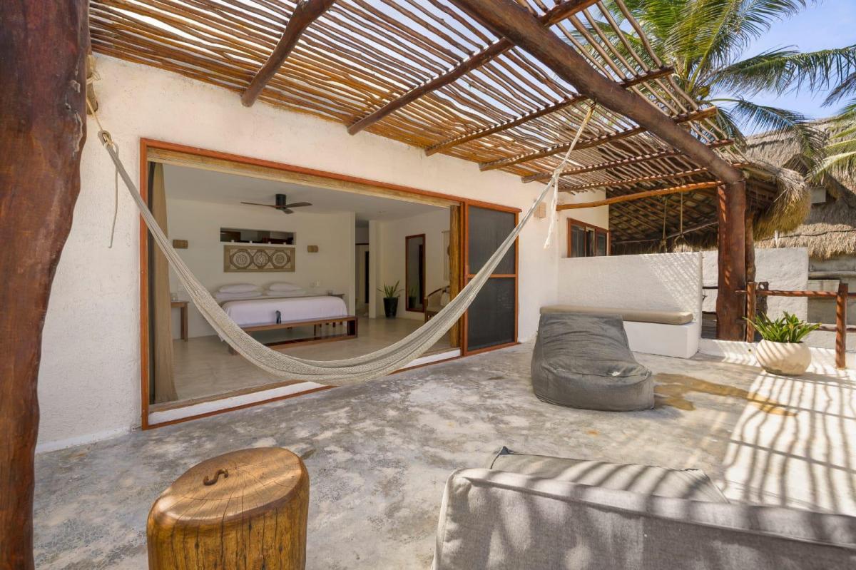 Foto 5 de Luxury Beachfront Residence  Tulum