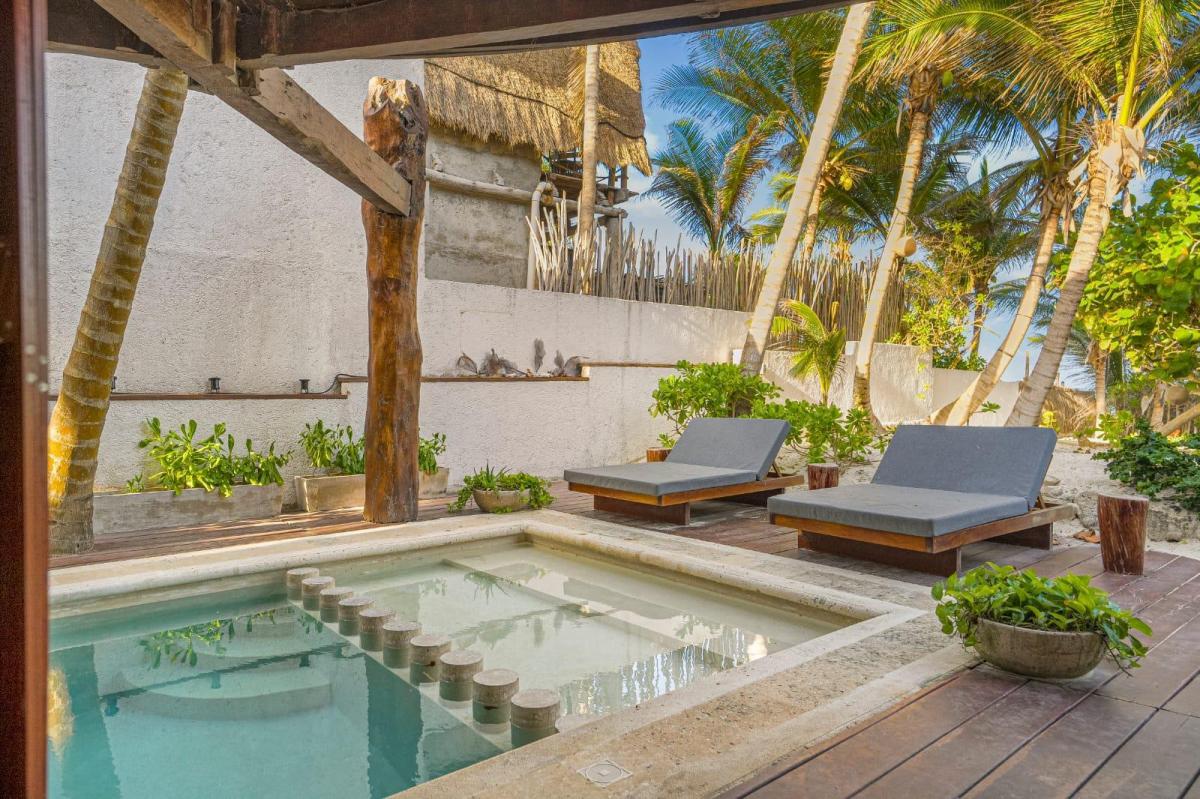 Foto 10 de Luxury Beachfront Residence  Tulum