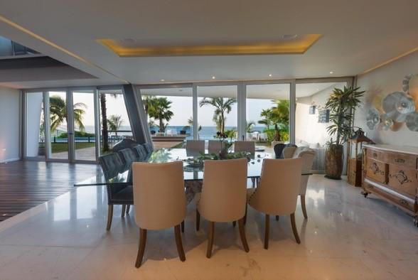 Foto 2 de Luxury Beachfront Home with Cinema & Pool – Cancún Hotel Zone